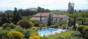 Gîte Crillon - Mas Les Fleurs d'Hilaire